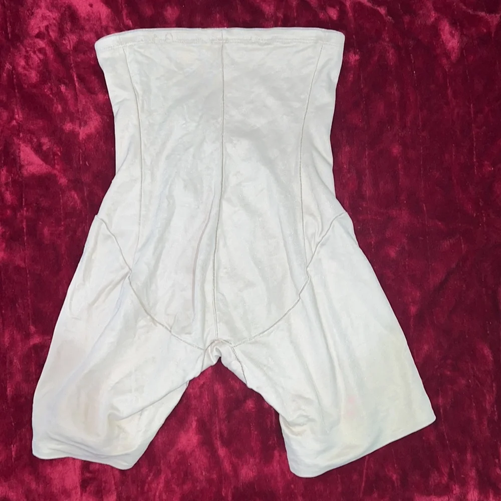 Bundle of three different body slimming shape wear undergarments all size large - Picture 9 of 10